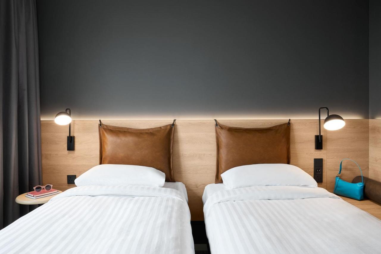 Отель Moxy Бристоль Экстерьер фото