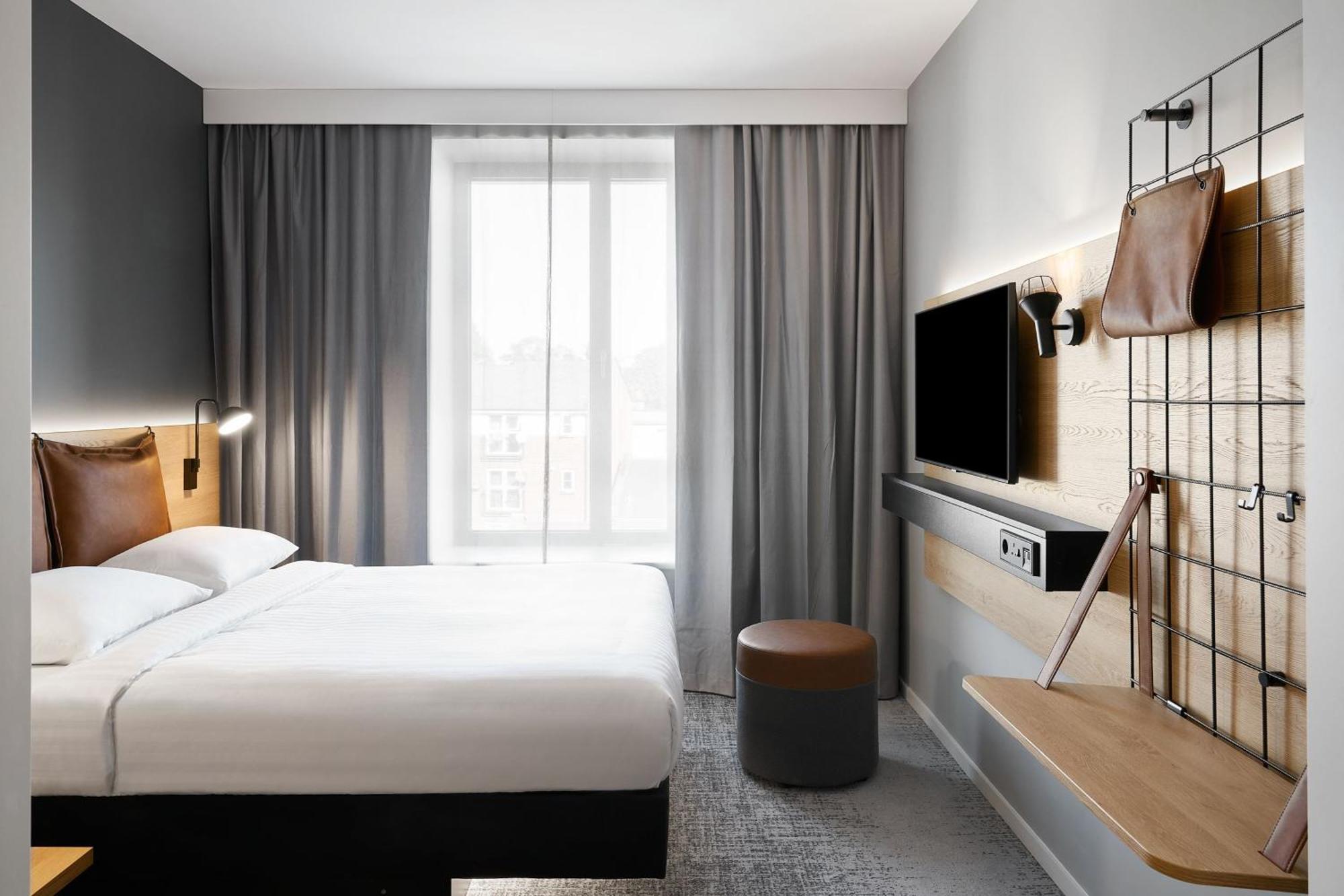 Отель Moxy Бристоль Экстерьер фото