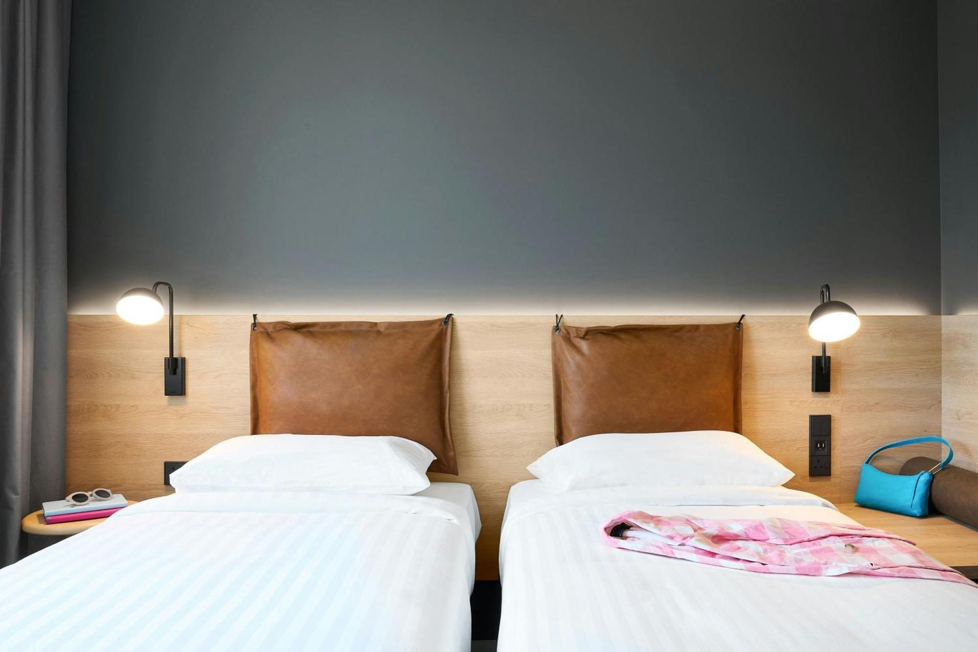 Отель Moxy Бристоль Экстерьер фото